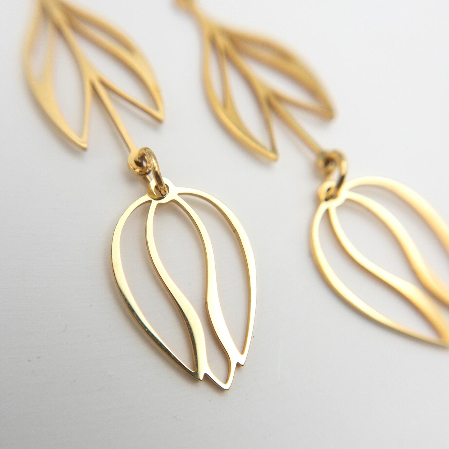 Tulip Flower Pendants, Metal Bezel Frame Settings for UV Resin Jewelry and Clay Jewelry, Floral Resin Jewelry, 316L Steel, PVD Gold Plated